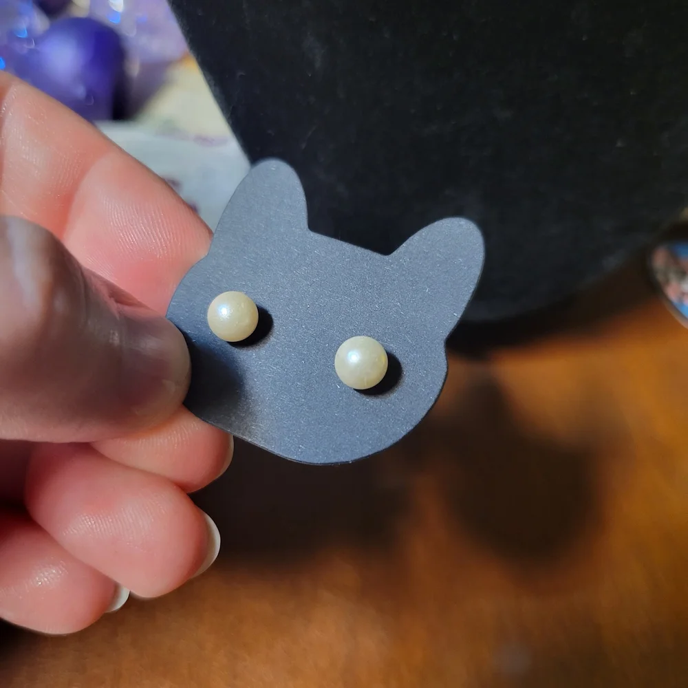 Faux Pearl Vintage Peirced Earring Studs Some Wear Visible Metal Backing